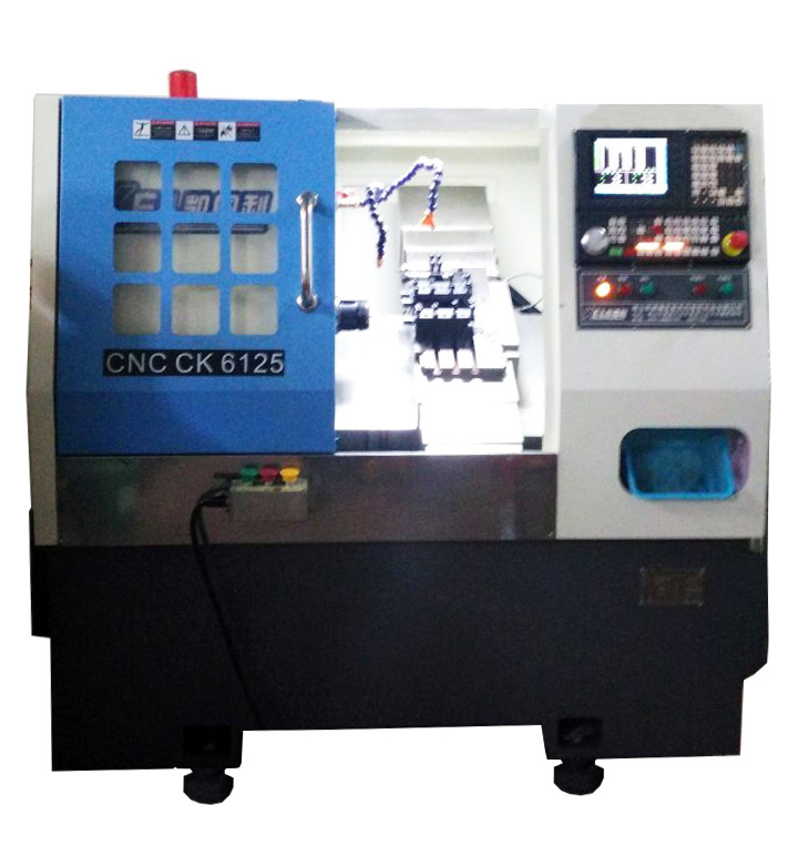CKX6125C (25標(biāo)準排刀機）∠30 斜床身高配置數(shù)控車床