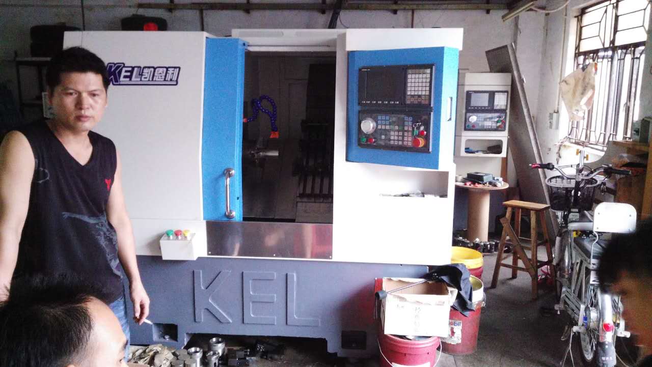 CKX6146C 排刀機(jī)（45度斜床身線(xiàn)規(guī)機(jī)）