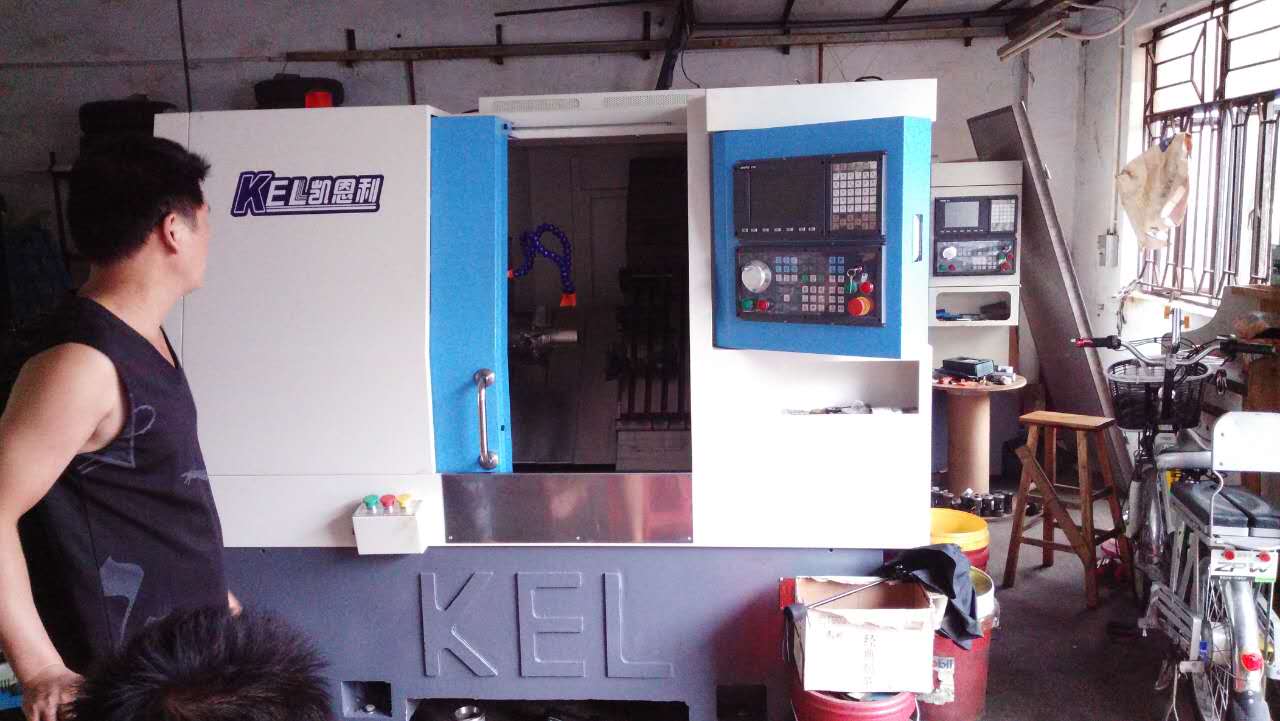 CKX6146C 排刀機(jī)（45度斜床身線(xiàn)規(guī)機(jī)）