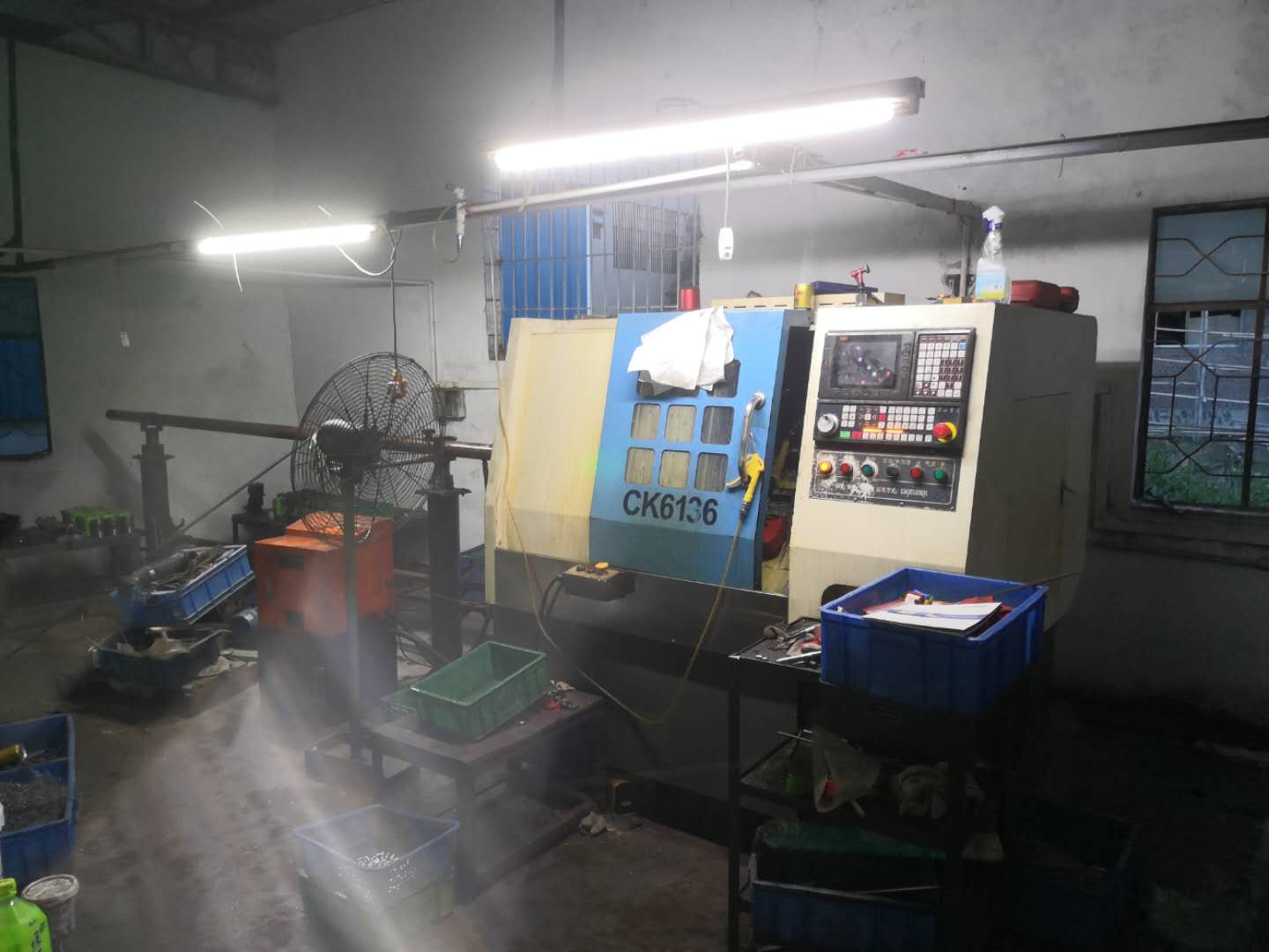 凱恩利 數(shù)控車(chē)床36機(jī) 現(xiàn)場(chǎng)使用展示